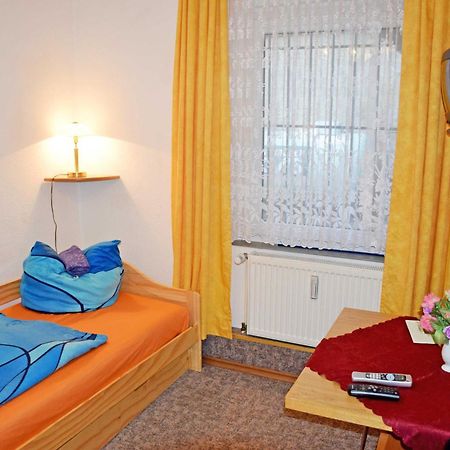 Ferienwohnung/ Ferienzimmer Asche アッシャースレーベン エクステリア 写真